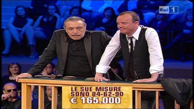 Ascolti Tv di venerdì 28 maggio 2010: boom per Soliti Ignoti a 6 mln 800mila (28,75%) supera Lo show dei Record (17,29%). Uomini e donne chiude al 25,38%