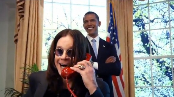 Ozzy Osbourne spaventa i suoi fan al museo delle cere – guarda il video
