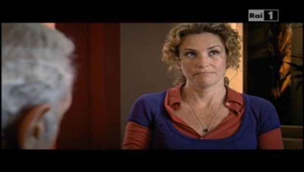 Ascolti Tv di martedì 1 giugno 2010: Donna Detective chiude con oltre 5 mln (record del 23%) battendo Commediasexi. Ballarò a 4 mln 100mila con il 18,43%. Alisa al 19,23%