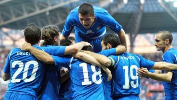 Ascolti Tv di sabato 5 giugno 2010: Svizzera-Italia vince con 7 mln (34,20%), French Kiss a 3 mln (16,46%). La vittoria di Francesca Schiavone al Roland Garros al 20,31%