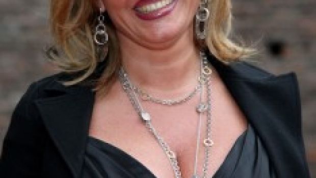 Monica Setta a TvBlog: “Con ‘Solo per amore’ divento regina della tv. Le critiche di Aldo Grasso? Mi fanno sentire arrivata”