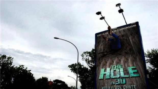 Guerriglia Marketing in tre dimensioni per The Hole in 3D