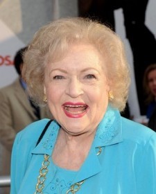 Guest star d’eccezione: Betty White in Community 2, Dolph Lundgren in Chuck 4