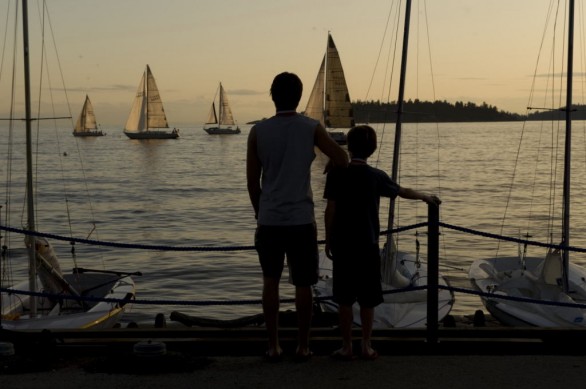 Secondo trailer, una featurette e un po’ di foto di Charlie St. Cloud, con Zac Efron