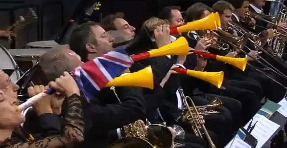 La Vuvuzela sudafricana conquista l’Orchestra Filarmonica di Berlino (video)