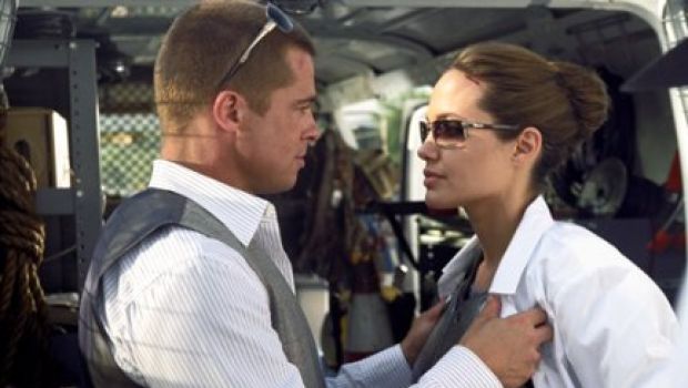 Ascolti Tv Mercoledì 21 luglio 2010: Mr. and Mrs. Smith (18,89%) batte I Cesaroni 3. Ghost Whisperer prevale su SuperHero, bene Amore Criminale (8,75%) e Life (8,10%)