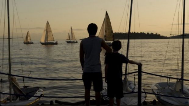 Secondo trailer, una featurette e un po’ di foto di Charlie St. Cloud, con Zac Efron