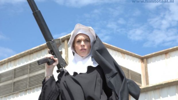 Lindsay Lohan è una Suora con la pistola – una nuova immagine ufficiale in arrivo per Machete
