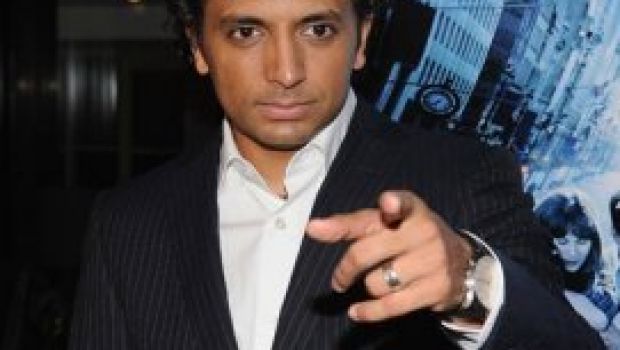 M. Night Shyamalan ad un giornalista: “Mi suiciderei, se la pensassi come lei”