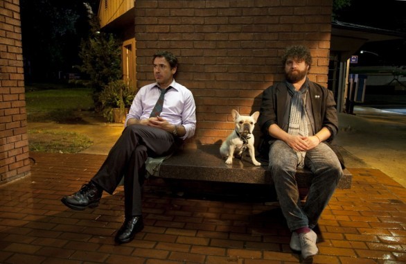 Due Date – le prime due foto ufficiali della commedia con Robert Downey Jr. e Zach Galifianakis