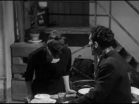 Tiberio Murgia e Claudia Cardinale – Dal film “I soliti ignoti” (1958)