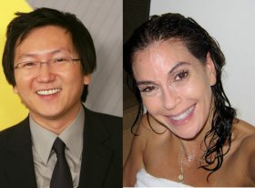 Masi Oka in Hawaii Five-0, come guest star (per ora). E Teri Hatcher su Facebook dimostra di essere “senza botulino”