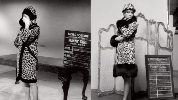 Jennifer Aniston omaggia Barbra Streisand su Harper’s Bazaar