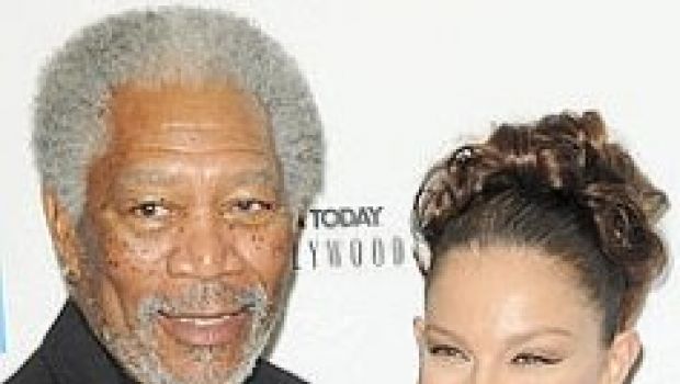 Morgan Freeman, Harry Connick Jr. ed Ashley Judd in trattative per Dolphin Tale