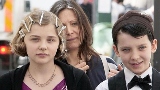 Chloe Moretz ed Asa Butterfield sul set del primo progetto in 3D di Martin Scorsese: Hugo Cabret