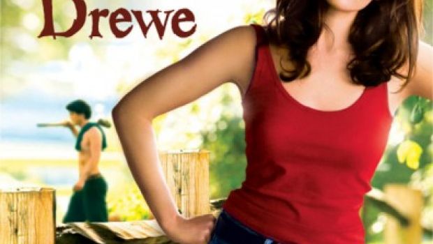 Prima locandina, nuovo trailer e qualche foto per Tamara Drewe, con Gemma Arterton