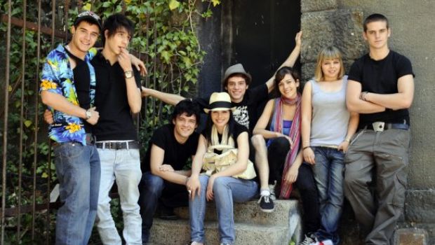 Fisica o Chimica: il teen drama più spinto su Rai 4 all’ora di cena (del sabato sera)