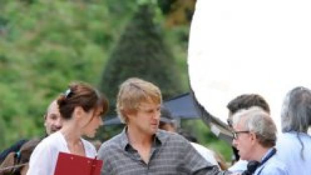 Carla Bruni tagliata da Midnight in Paris di Woody Allen?
