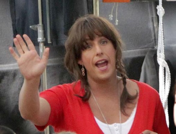 Adam Sandler nei panni di…sua sorella, sul set di Jack and Jill- Le foto