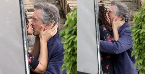 Robert De Niro e Monica Bellucci si baciano appassionatamente sul set di Manuale d’Amore 3