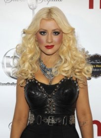 Christina Aguilera: “Diamonds (Beautiful People)” è il nuovo singolo tratto dalla colonna sonora di “Burlesque”
