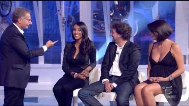 Ascolti Tv Giovedì 7 ottobre 2010: Chi ha incastrato Peter Pan con 6 mln (24,16%) supera Annozero (20,90%) e lo Sbirro. Boom per La Vita in Diretta (34%) e Mattino Cinque (31,09%) trattando di Sarah Scazzi