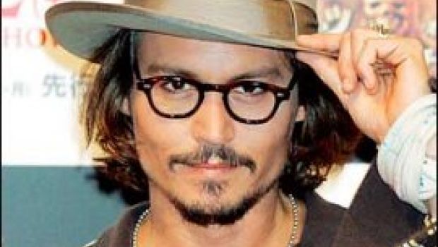 Johnny Depp in trattative per recitare accanto a Tom Hanks in Sleeping Dogs (Triple Frontier)