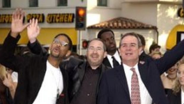 Will Smith litiga con Barry Sonnenfeld sullo script di Men in Black 3: fermate le riprese