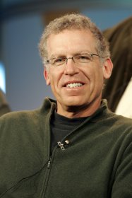 Carlton Cuse al lavoro su un drama sulla Guerra Civile per la Abc, Dr. Henry per la Nbc. In midseason sulla Fox arriva Breaking In