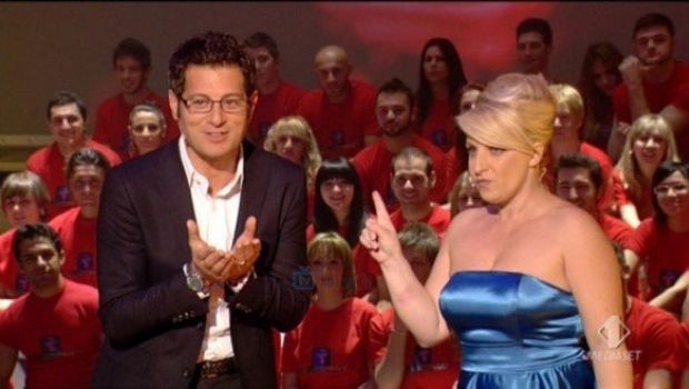 Enrico Papi “Trasformat” gli ascolti dell’access prime time di Italia 1