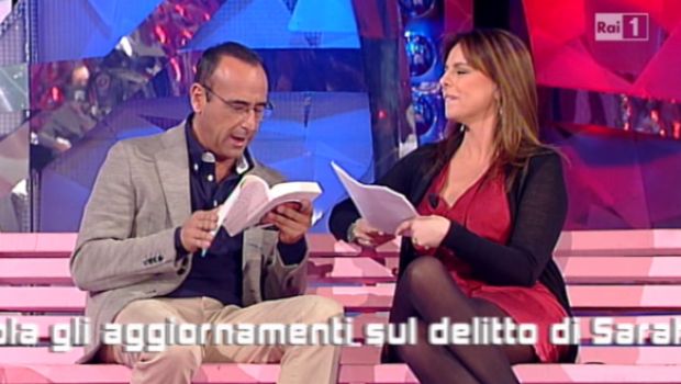 Paola Perego gongola, tra Carlo Conti e Avetrana