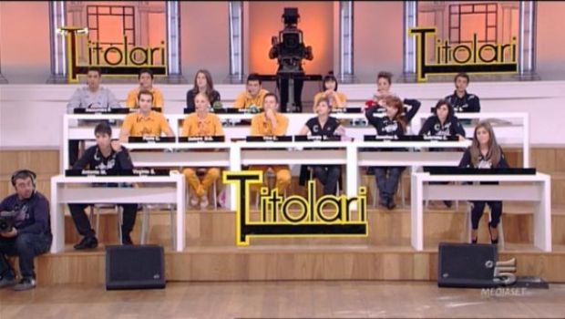 Amici 10: l’ottavo speciale di sabato 20 novembre 2010. Ospite Nek. Virginio canta e poi torna in sala relax. Andrea Condorelli vince la sfida con Dario, Antonella Lafortezza nuova titolare