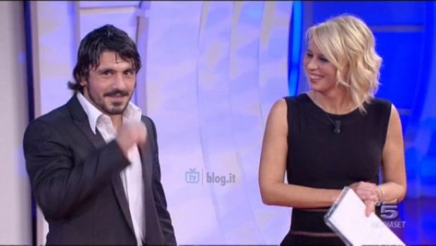 Ascolti Tv Sabato 20 novembre 2010: C’è Posta per te chiude in bellezza con 6 mln, Amici sfiora i 4. Don Matteo si ferma a 3,6, lo Zecchino d’Oro a 3,5 mln