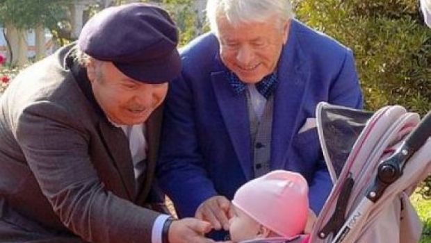 Ascolti Tv Martedì 23 novembre 2010: Banfi e Toffolo confermano i 6,3 mln, X Factor 4 chiude al 12%. I Cesaroni a 4,7 mln, Ballarò ad un soffio. Uomini e Donne Over al 24%