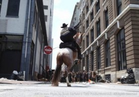 The Walking Dead da record: 5,3 milioni per la prima puntata in America, 360mila in Italia. Fox spiega il taglio di 20 minuti