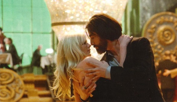 Jim Sturgess e Kirsten Dunst protagonisti di Upside Down – ecco le prime immagini e la sinossi ufficiale