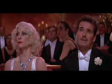 Le Jazz Hot (Victor/Victoria) – Julie Andrews