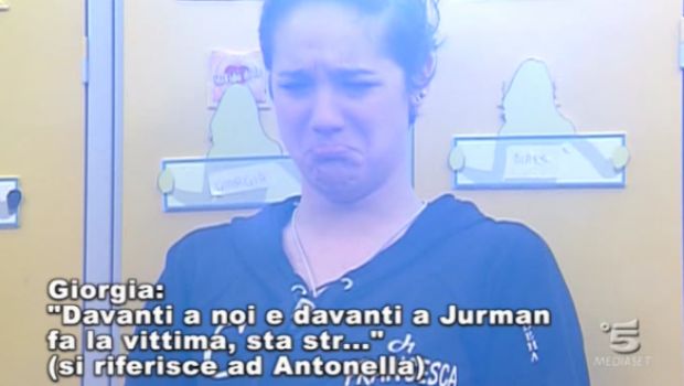 Amici 10: l’undicesimo speciale di sabato 11 dicembre 2010. Francesca fa la cover di ‘Sono bugiarda’ e chiede scusa: l’8 di Vessicchio uno scandalo? L’inedito di Diana è ‘Nelle mie favole’