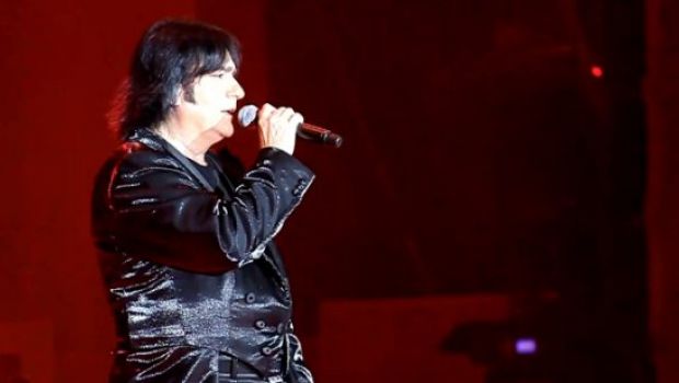Ascolti Tv Sabato 18 dicembre 2010: Renato Zero in concerto con 4 mln (19,50%) supera Soliti Ignoti Telethon (16%). Amici risale a 3,5 mln, Verissimo a 2,3 mln