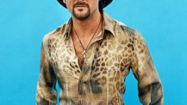 Tim McGraw si unisce al cast di Safe House