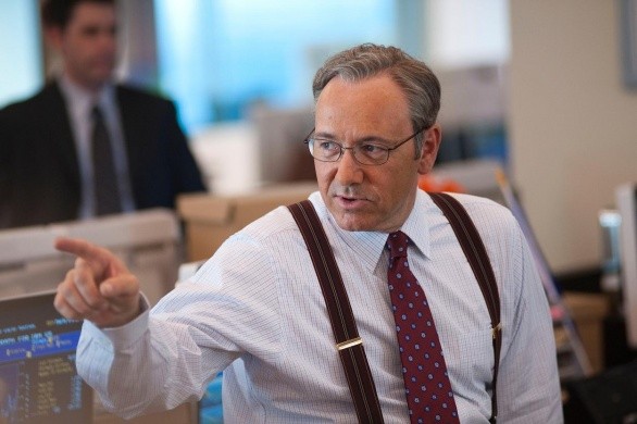 Margin Call – foto, sinossi e teaser poster del film con Kevin Spacey, Paul Bettany, Jeremy Irons, Zachary Quinto, Demi Moore e Stanley Tucci