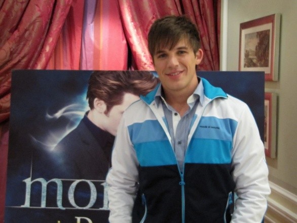 Mordimi (Vampires Suck) esce in Blu ray e DVD – Cineblog intervista il protagonista Matt Lanter