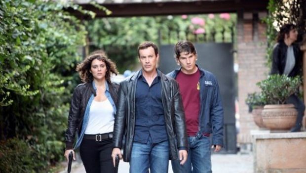 Ascolti Tv Domenica 16 gennaio 2011: La Narcotici stravince con 5 mln, Wild (14%) batte la d’Urso e Castle. Malissimo Panicucci superata da Ventura e Cuccarini e Brachino battuto da Giletti