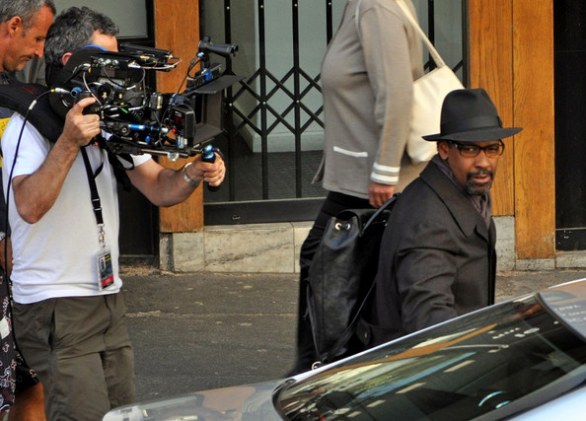 Denzel Washington, Ryan Reynolds e Nora Arnezeder fotografati sul set di Safe House