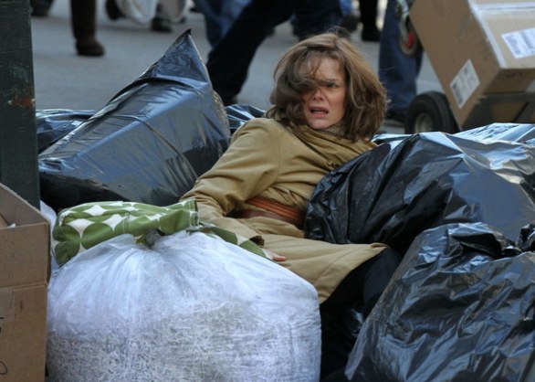 Michelle Pfeiffer è spazzatura….sul set di New Year’s Eve in compagnia di Zac Efron