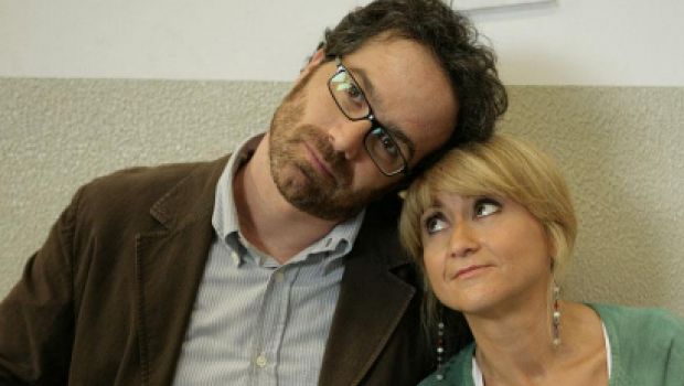 Ascolti Tv Domenica 13 febbraio 2011: Fuoriclasse cresce a 5,7 mln (21%), Amici a 4,1 (19%). Affari Tuoi torna con 6 mln, Che tempo che fa a 5. Domenica Cinque vola oltre i 3 mln, Tg5 batte Tg1