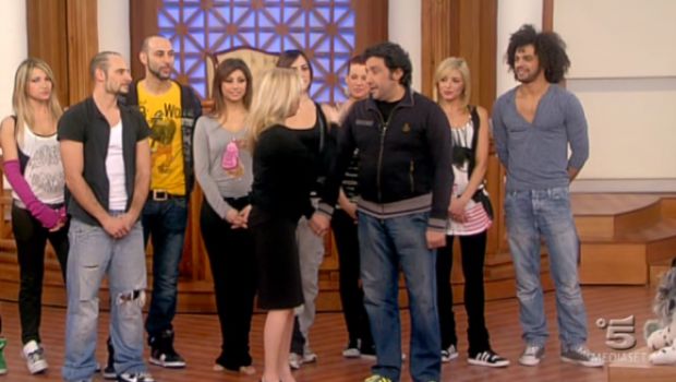 Insinna in tour Mediaset – Ballando con la Dalla Chiesa a Forum. Frecciatina a Gerry Scotti?