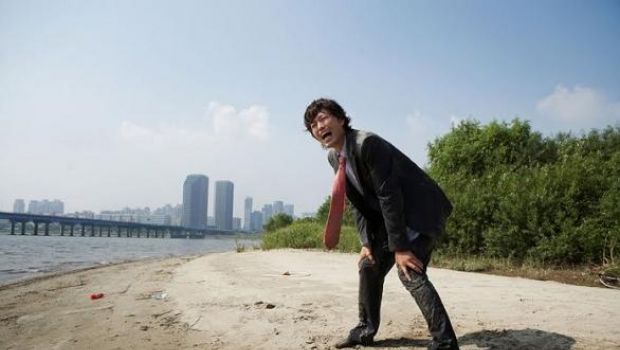Mark Waters regista del remake americano di Castaway on the Moon
