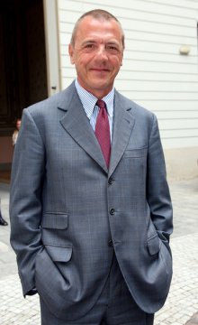 Massimo Donelli su Il Senso della Vita: “Missione compiuta. Centrato l’obiettivo sul target commerciale”. Cesare Lanza: “Perde, ma è splendido”