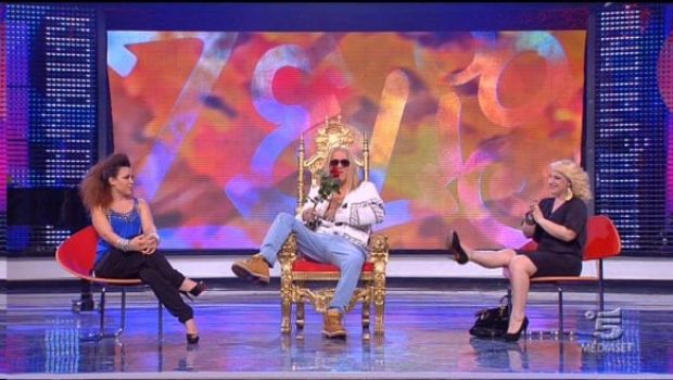Ascolti Tv Venerdì 4 marzo 2011: Zelig vince ancora con 5,3 mln (21%), Gigi D’Alessio Show insegue a 4,7. House sempre sopra a Criminal Minds, 3 mln per Quarto Grado